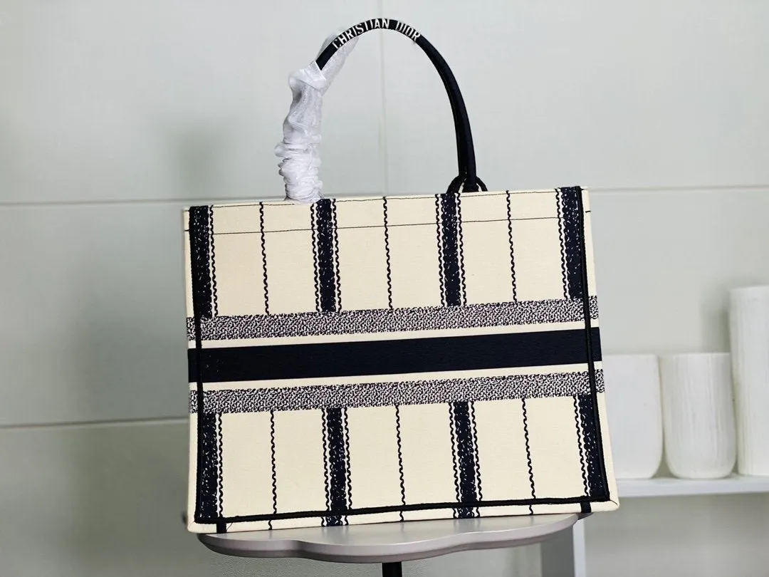 Designer Handbags DR 117