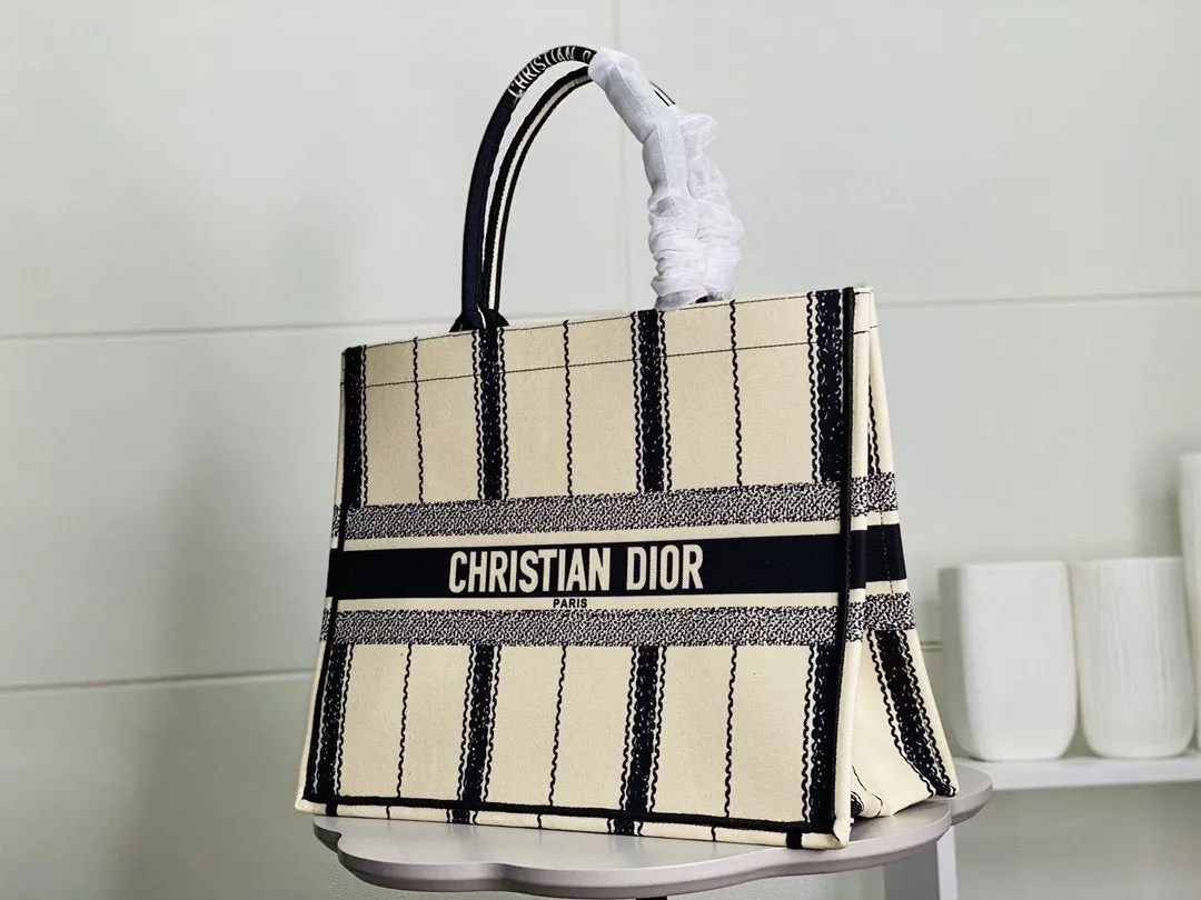 Designer Handbags DR 117