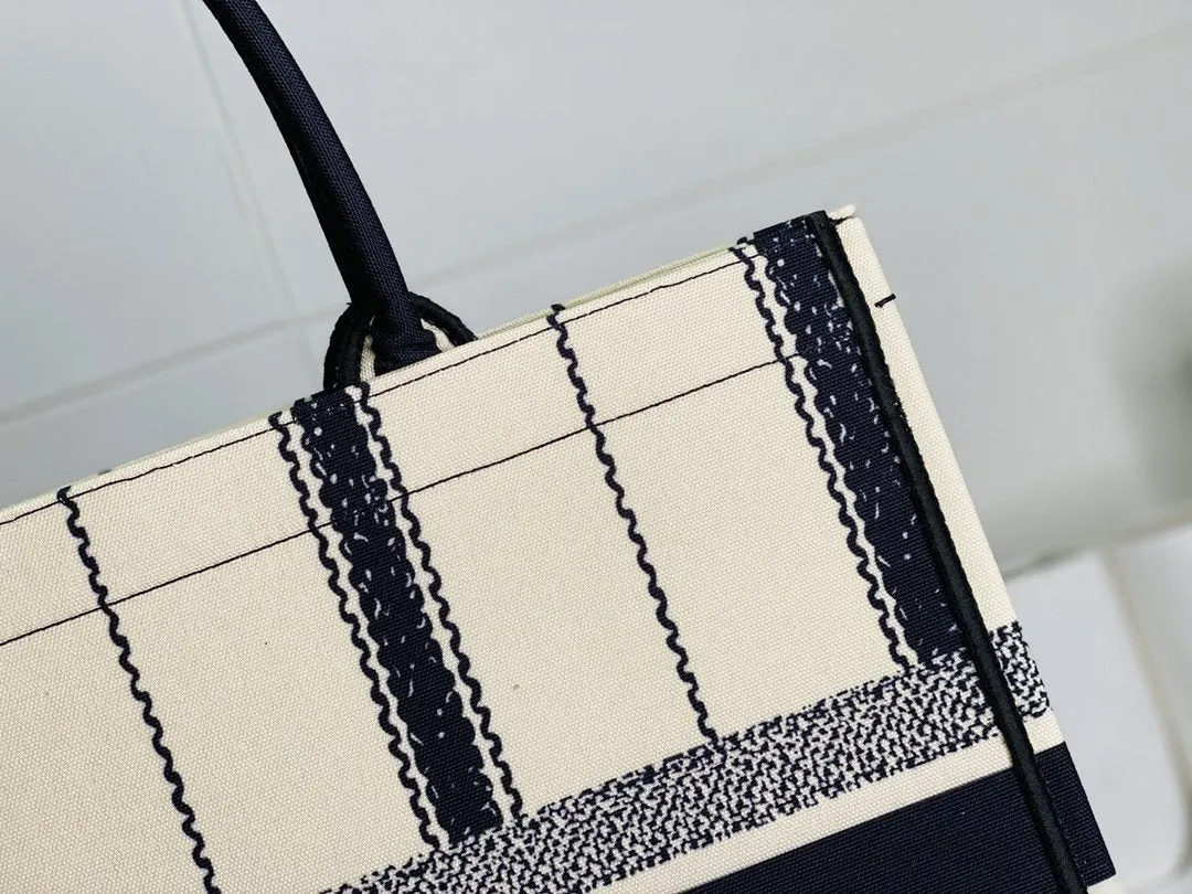 Designer Handbags DR 117