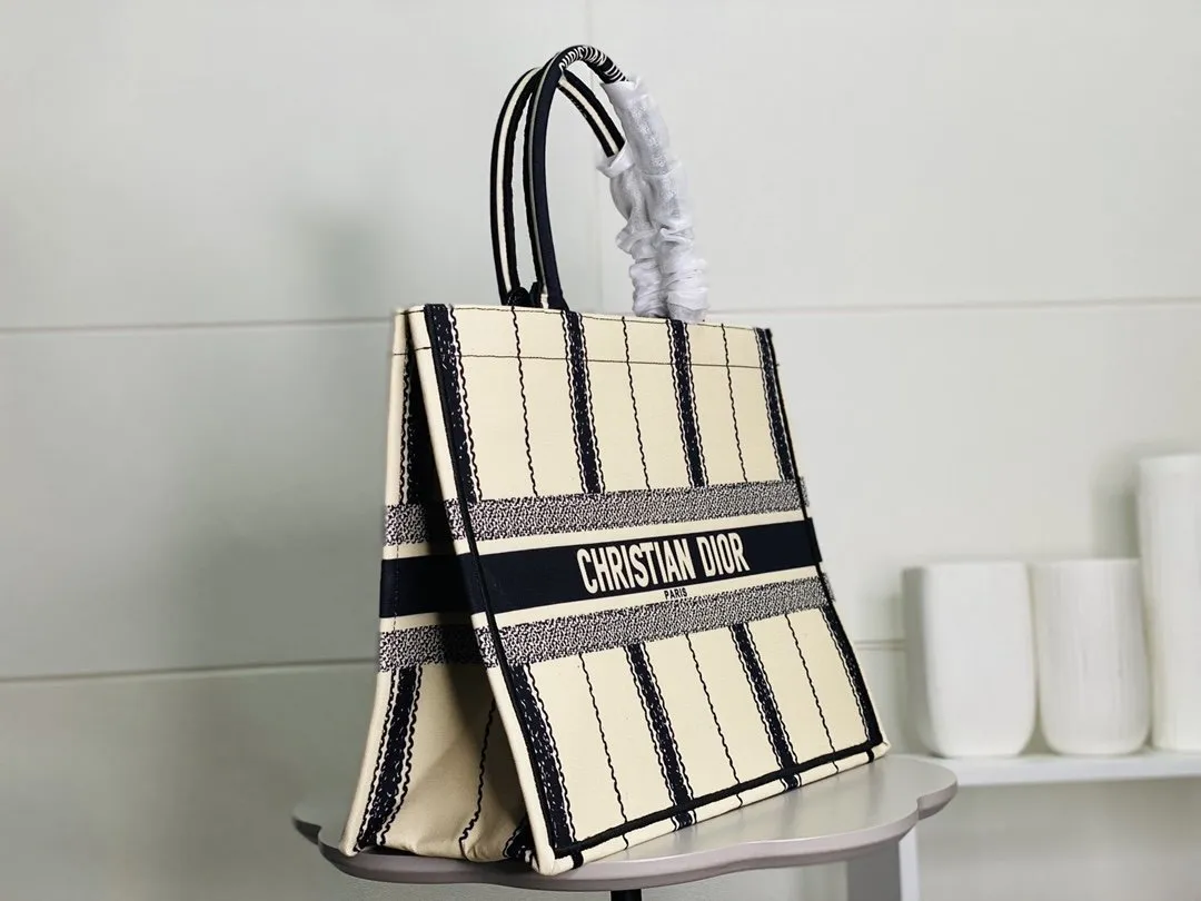 Designer Handbags DR 117