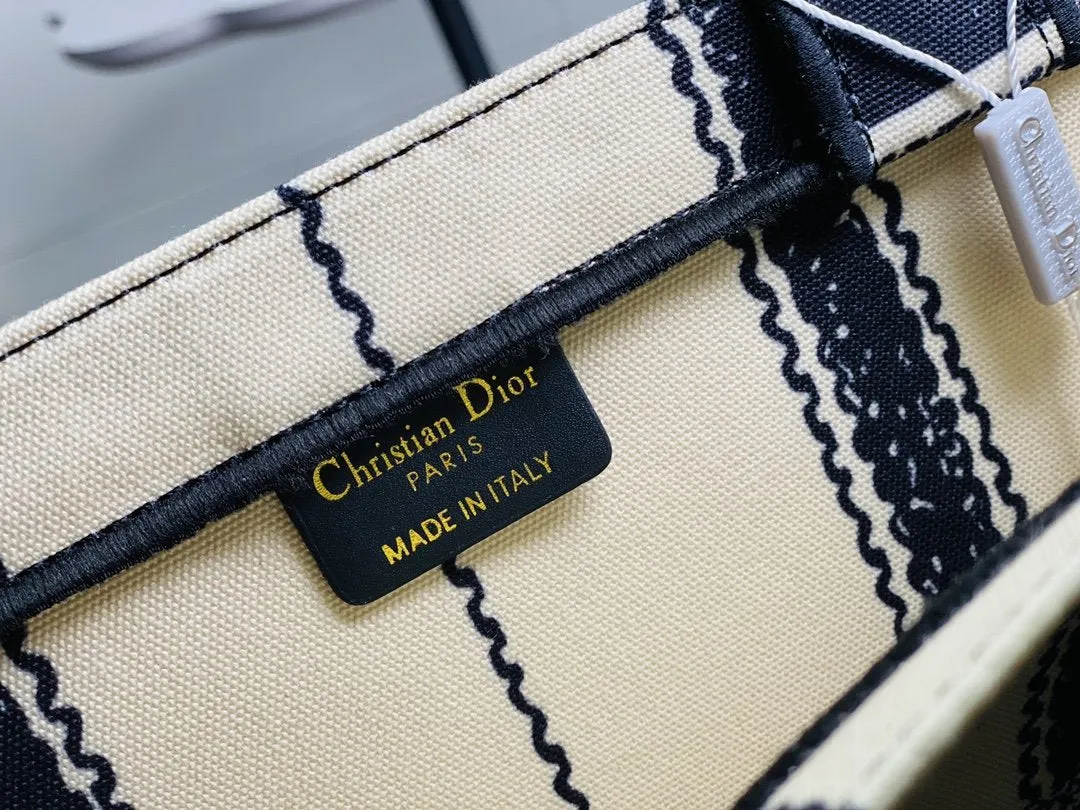 Designer Handbags DR 117