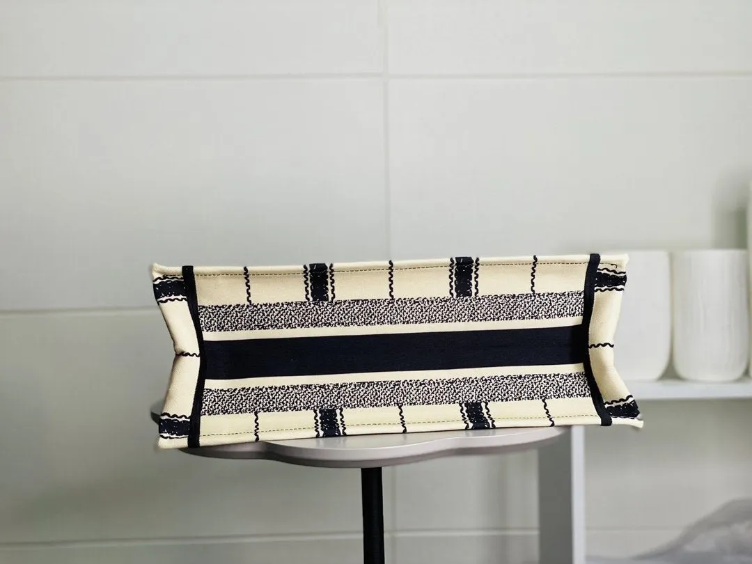Designer Handbags DR 117
