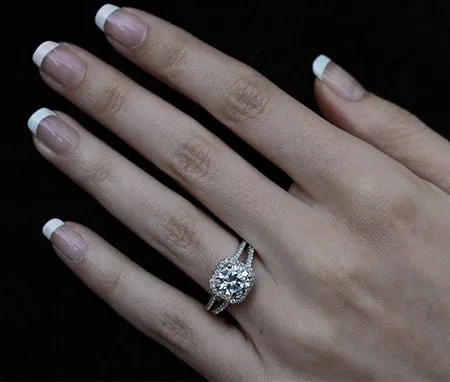 Freesia - Round Lab Diamond Engagement Ring (IGI Certified)