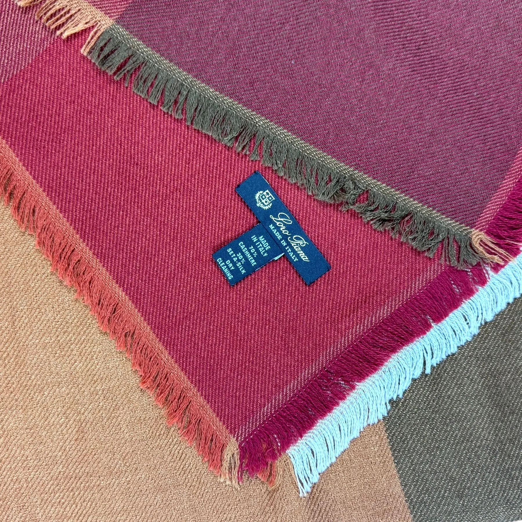 Loro Piana Scarf Quadrilatero del Silenzio - Cashmere Silk Square Shawl
